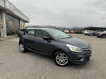 RENAULT Clio TCe 12V 90 CV 5 porte Moschino Zen