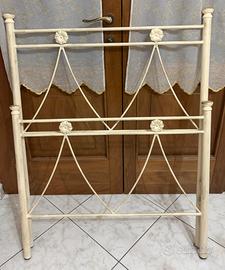 Testiere letti singoli in ferro battuto stile shab