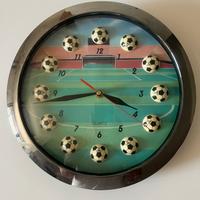 Orologio da patete dal tema calcistico