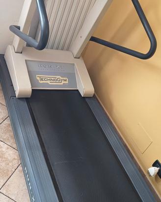 tapis roulant Technogym Run XT
