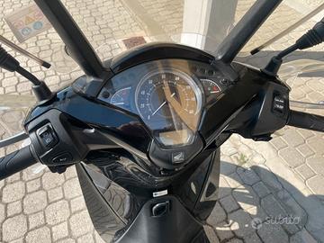 Honda SH125i