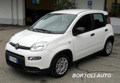 FIAT Panda 1.0 HYBRID 15.000 KM FIREFLY
