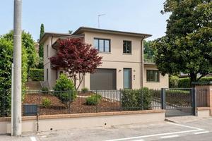 Villa di 172 m² con più di 5 locali e box auto dop