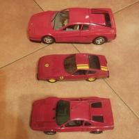 Modellini d'auto d'epoca vintage tre pezzi