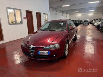 Alfa Romeo 147 1.9 JTD (120) 5 porte Distinctive