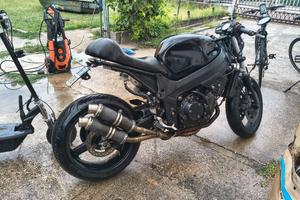 Triumph Speed Four 600 Special Cafe Racer -