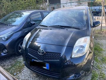 Toyota Yaris 1.0 5 porte Sol