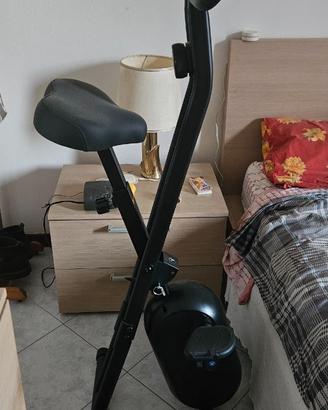 Cyclette pieghevole 