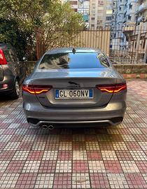 Jaguar XE black line dynamic full optional