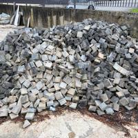 Cubetti tozzetti in pietra