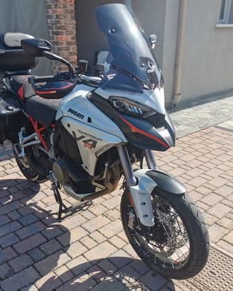 Ducati multistrada V4 s 