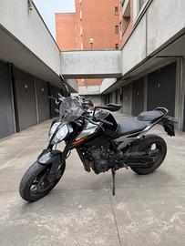 KTM Duke 790