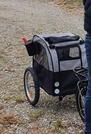 Rimorchio bici per cani