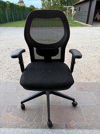 Sedia da ufficio con braccioli