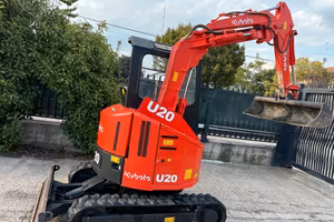 E197 ESCAVATORE 20 q KUBOTA GIROSAGOMA