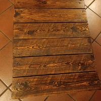 Tavolino con bancali/pellet