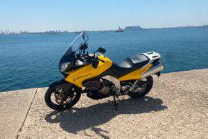 Suzuki v strom 1000 DL