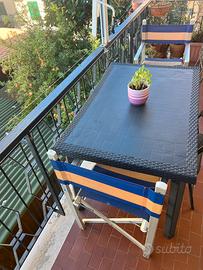 Tavolo da esterno con sedie