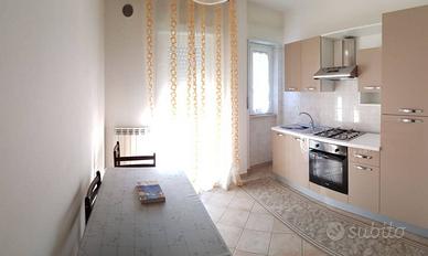 CIVITANOVA MARCHE CENTRALISSIMO APPARTAMENTO ARRED