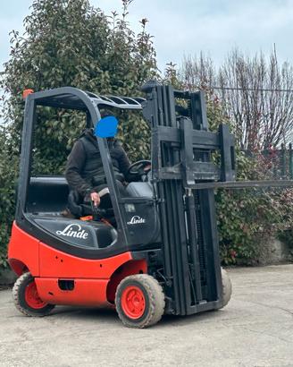 S113 Muletto Linde 16 q triplex alzata libera 420 