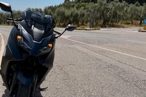 Yamaha Tmax 560