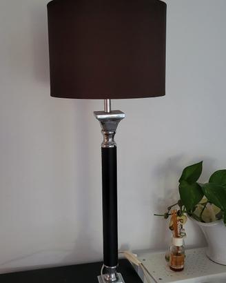 lampada marrone stelo pelle