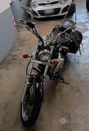 Moto Suzuki Intruder 250  cc 