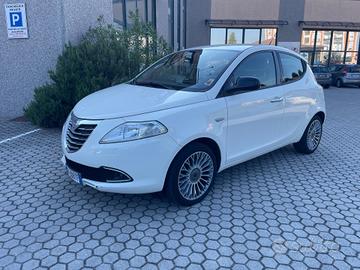 Lancia Ypsilon 1.3 MJT 16V 95 CV 5 porte S&S Plati