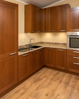CUCINA LUBE IN LEGNO MASSELLO E GRANITO
