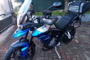 MOTO TRIUMPH 850 SPORT