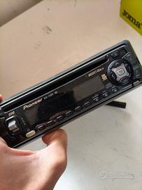 Pioneer DEH-3100R radio