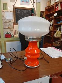 lampada da tavolo anni 70
