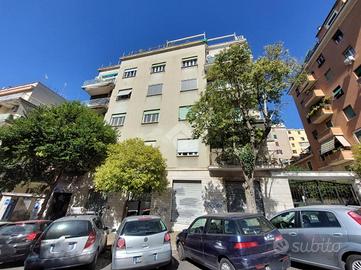 MONTEVERDE VECCHIO - Locale commerciale