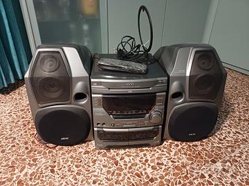 Impianto stereo Akai vintage più 2 casse originali
