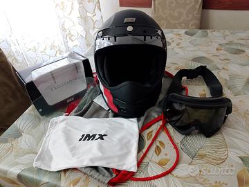 Casco moto e occhialone