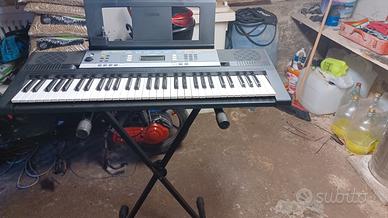 pianola yamaha YPT-240  100 € trattabile 