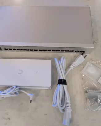 Ubiquiti UniFi Pro Max 16 PoE