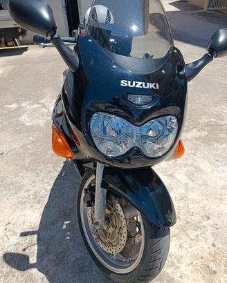 Suzuki 750 F