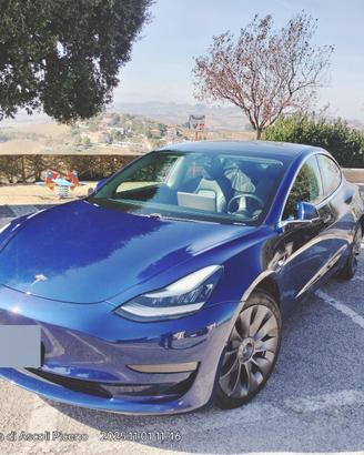 TESLA M3 AWD  long range 