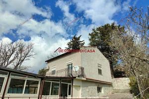 Casa, Piana degli Albanesi.