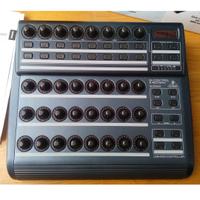 Behringer BCR2000 usb rotary knobs controller