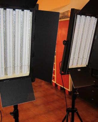 Faretti da studio professionali ON-AIR con stativi