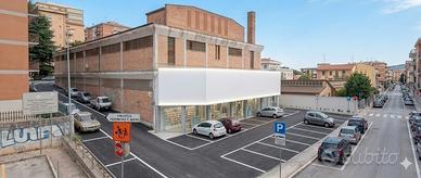 Locale commerciale in pieno centro