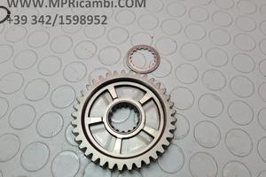 INGRANAGGIO 24331-35F10 SUZUKI GSXR 750 2004 2005