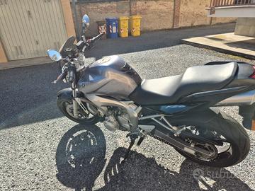  Yamaha YZF 600