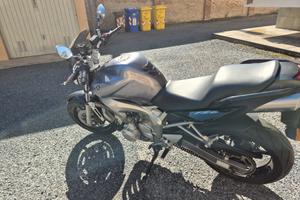  Yamaha YZF 600