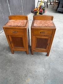 Comodini con piano in marmo