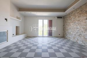 ATTICO 5 LOCALI CON MANSARDA RISTRUTTURATO