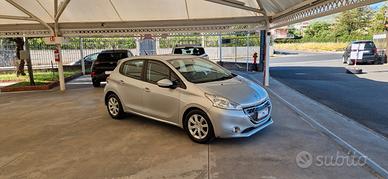 Peugeot 208 1.4 eHDi 68cv Automatica