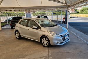 Peugeot 208 1.4 eHDi 68cv Automatica